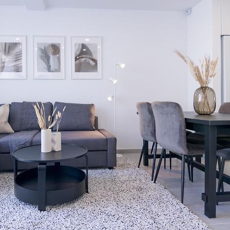 Phaedrus Living Limnaria Luxury Flat Vine 121 Apartment Paphos Bagian luar foto