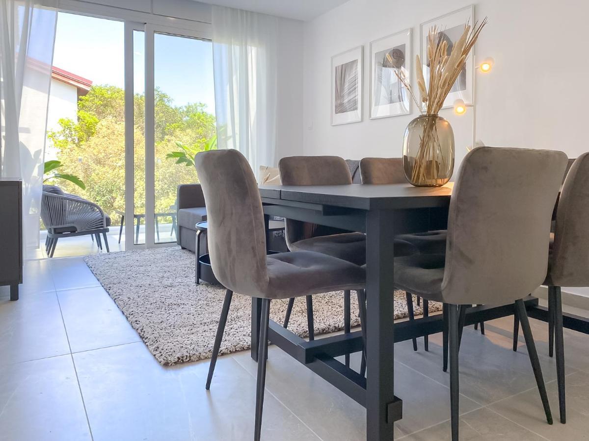 Phaedrus Living Limnaria Luxury Flat Vine 121 Apartment Paphos Bagian luar foto