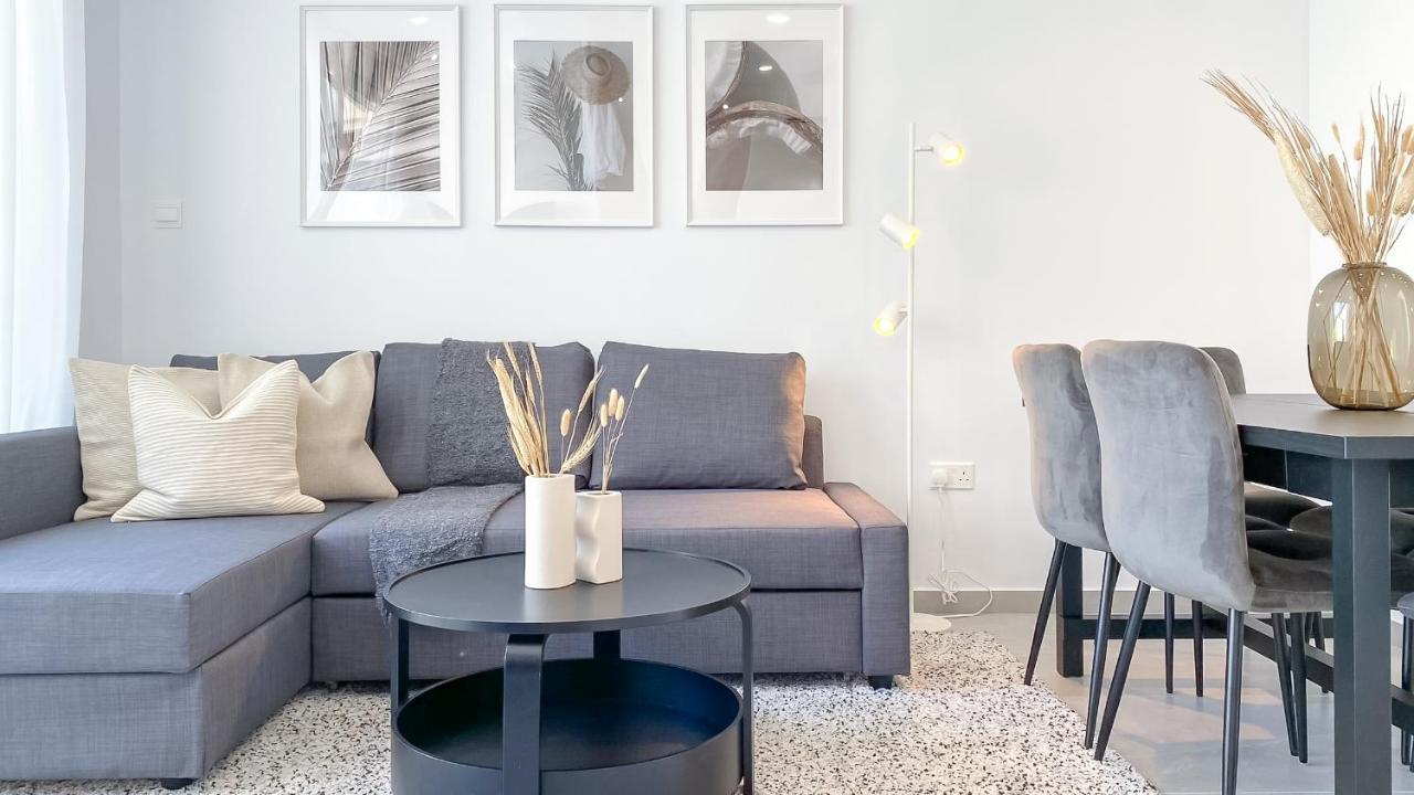 Phaedrus Living Limnaria Luxury Flat Vine 121 Apartment Paphos Bagian luar foto