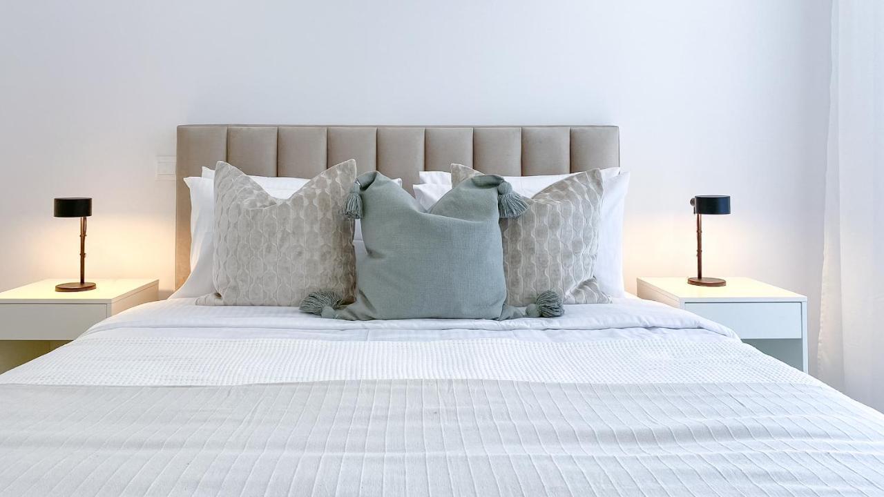 Phaedrus Living Limnaria Luxury Flat Vine 121 Apartment Paphos Bagian luar foto