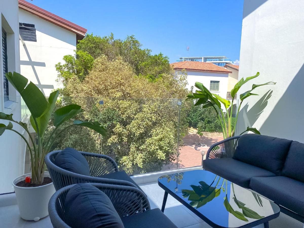 Phaedrus Living Limnaria Luxury Flat Vine 121 Apartment Paphos Bagian luar foto